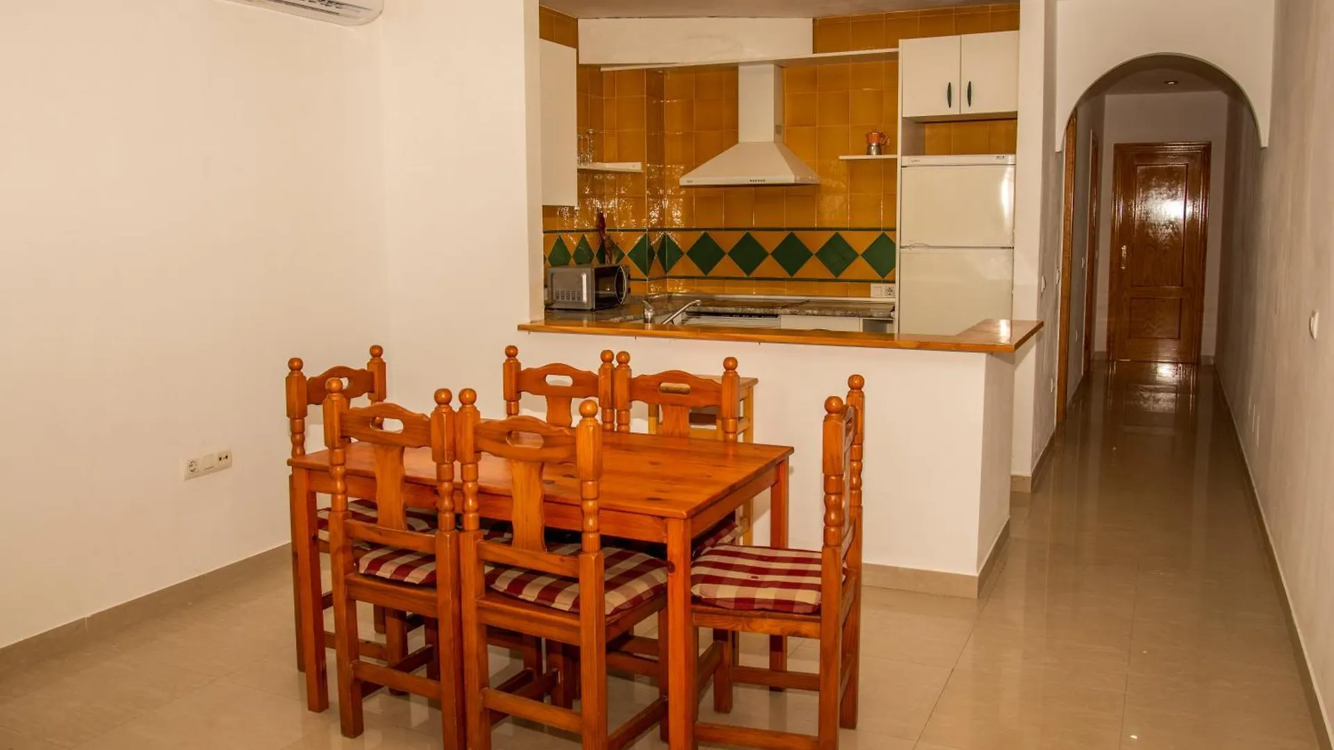 Apartamentos Catalina Turre 0*,  Spain